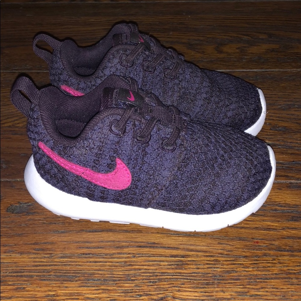 Nike Roshe Shoes
